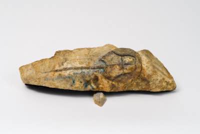 H 12.5" x L 2.5" x P 7" - grès ciselé, patine et encaustique